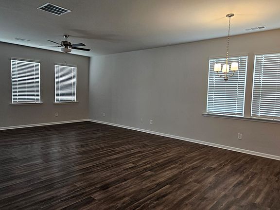 3rd image of 107 Windover Way