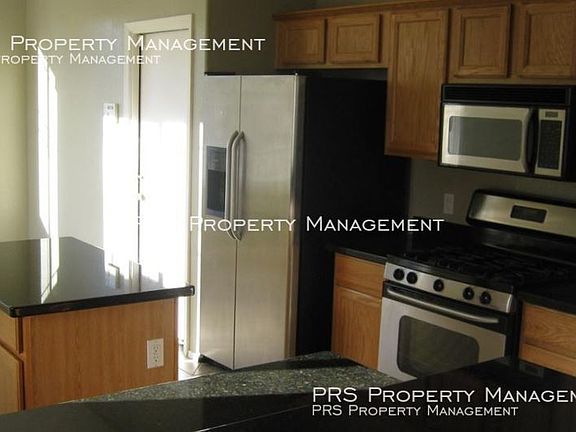 4th image of 1441 W Armstrong Way