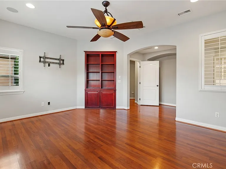1 Bower Ln — Photo 21