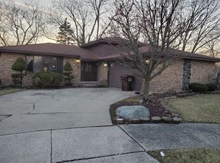 11 Rich Ct, Park Forest, IL