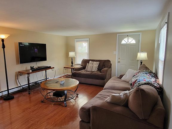 3rd image of 1506 Briarwood Dr