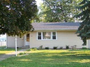 424 E Corning Ave, Peotone, IL 60468