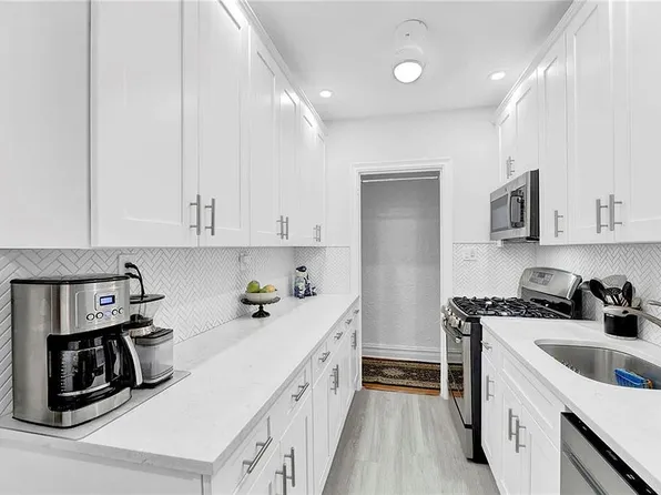 145 95th St APT C10, Brooklyn, NY 11209