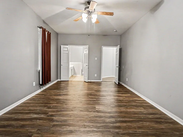 8410 Piping Rock St — Photo 13