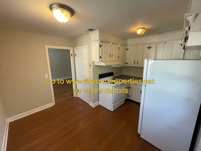 1915 Sweetbriar Ave #B — Photo 5
