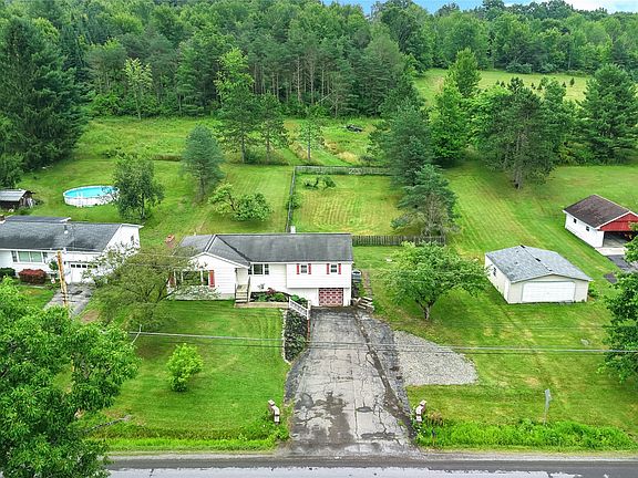 5th image of 1530 Oakdale Rd