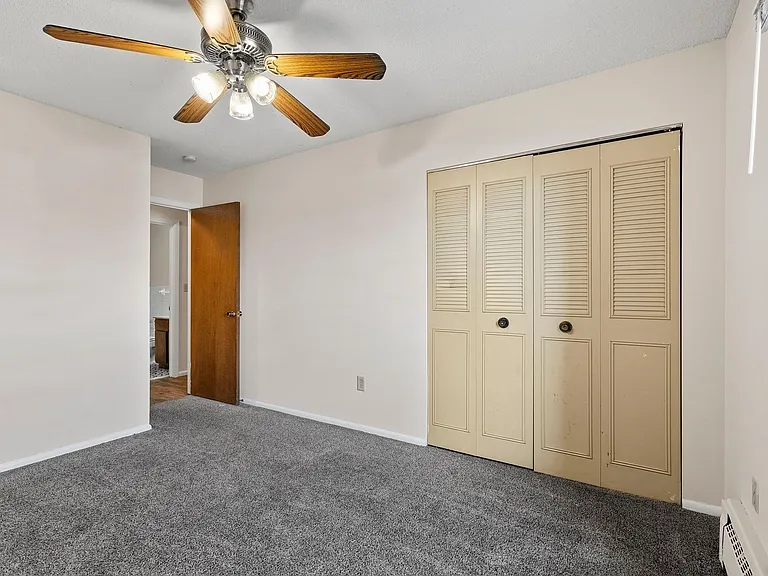 Cedarwood West Apartments | 2-Bedroom Apartments — Photo 7