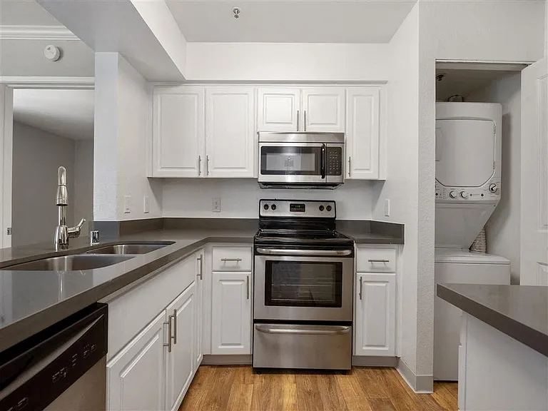 Mill Springs Park Apartment Homes — Photo 3