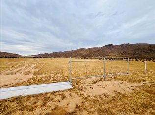 25988 Las Piedras Dr, Apple Valley, CA 92307