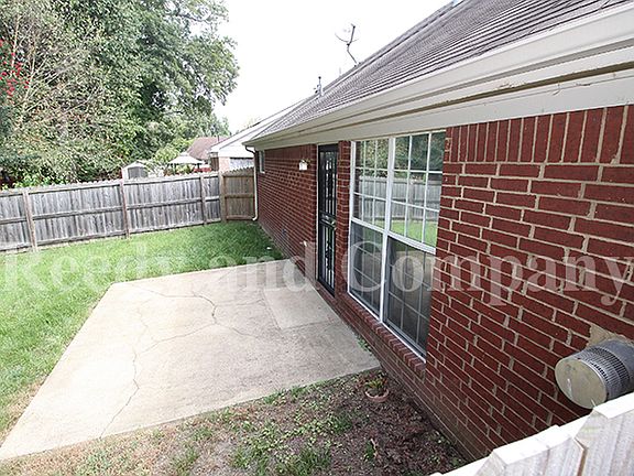 5th image of 1921 Garden Leaf Dr