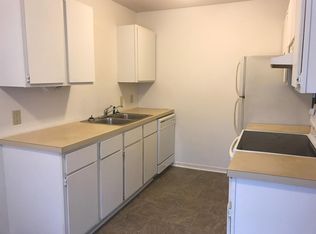 654 136th Ave APT 2, Holland, MI 49424
