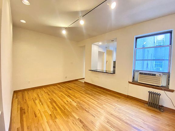 2nd image of 408 W 44th St #97