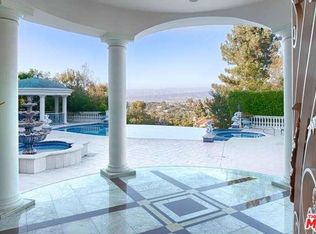 11244 Briarcliff Ln, Studio City, CA 91604