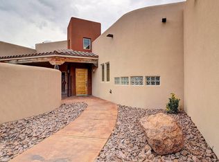 2601 Poco Lomas Ct, Las Cruces, NM 88011