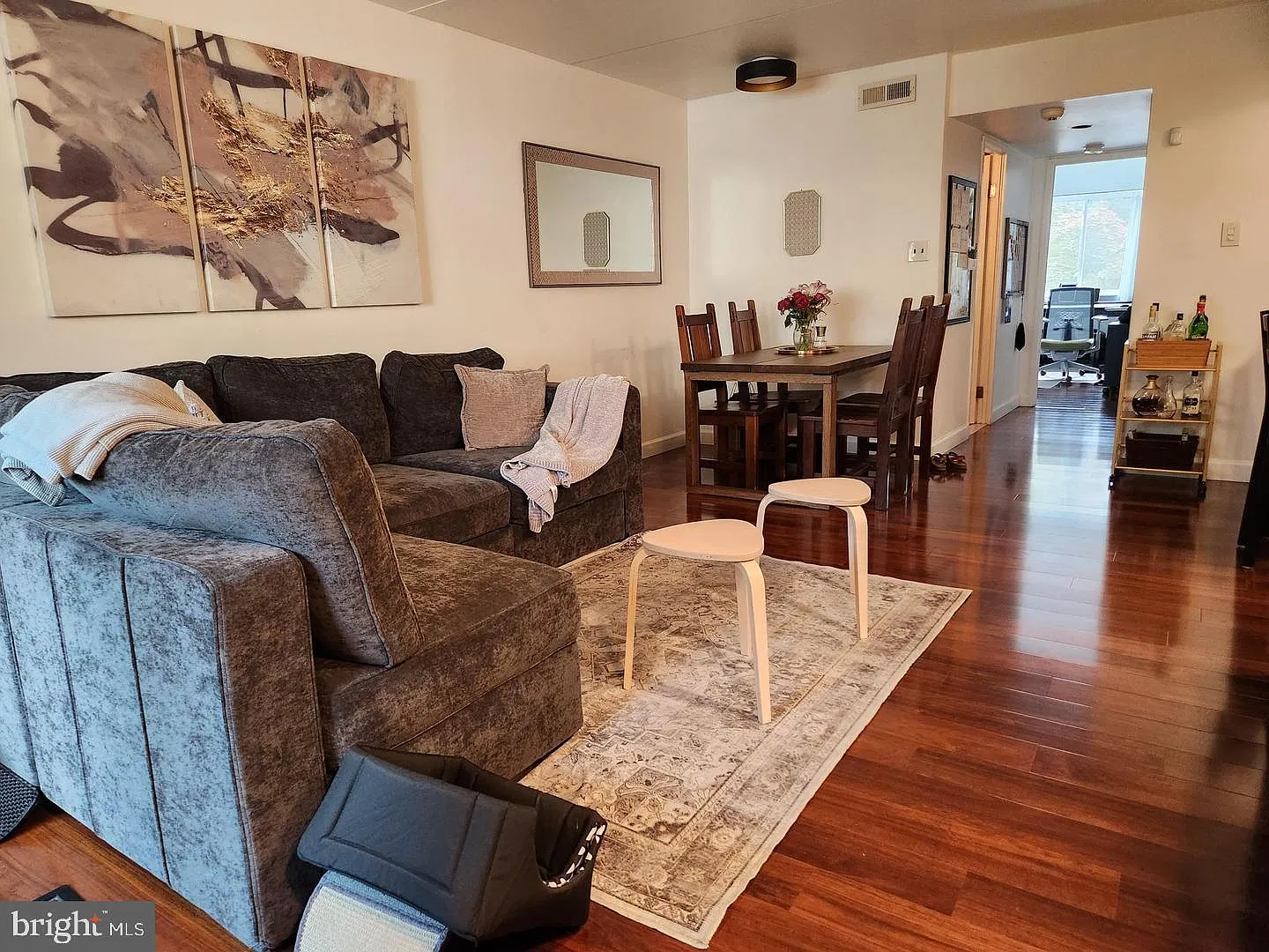 2 bed, 1.0 bath, 1008 sqft, $2,500 — Photo 4