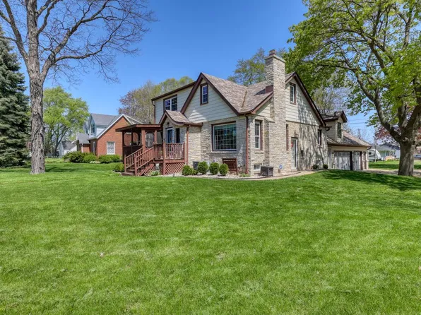 5518 S 110th STREET, Hales Corners, WI 53130