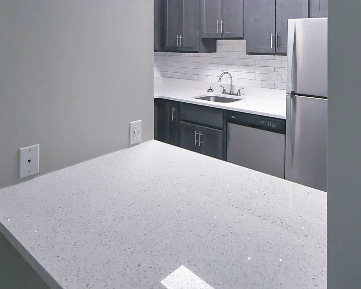 Tivoli Apartments — Photo 13
