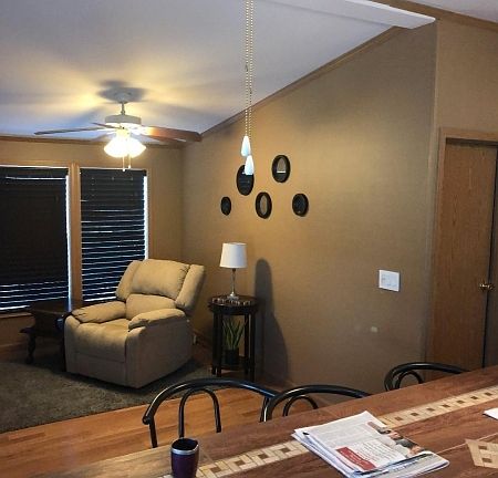 3rd image of 8 Cedar Ln