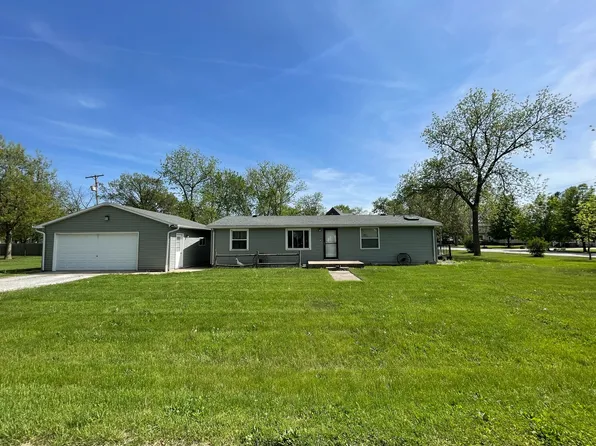 101 E 1st Ave, Rankin, IL 60960