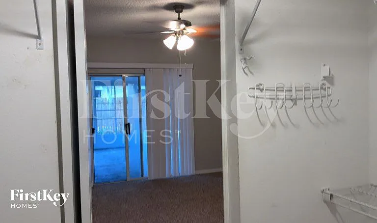 4129 Pacifica Dr — Photo 12
