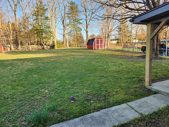 2nd image of 106 Holliday Dr