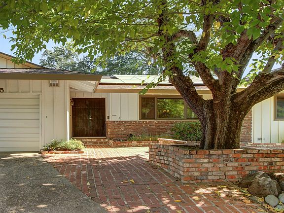 4th image of 4765 Kennedy Ct