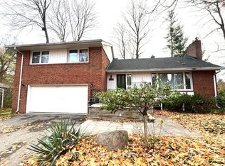 1445 Ryan Pl, Mississauga, ON L5C1J7