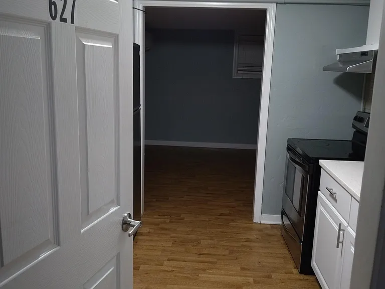 627 SW Davis Ave — Photo 11