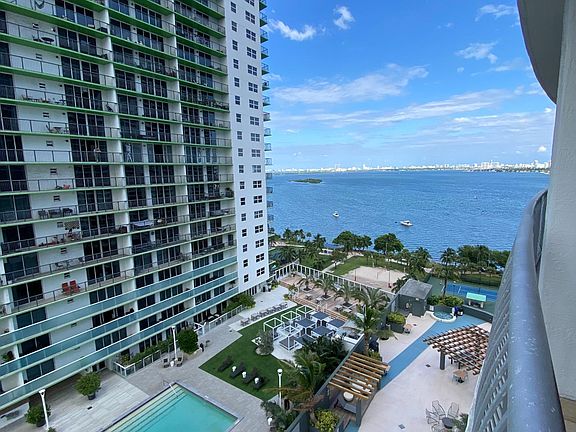 3rd image of 1750 N Bayshore Dr APT 1807