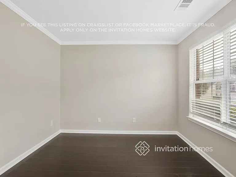 3780 Georgia Dr — Photo 2