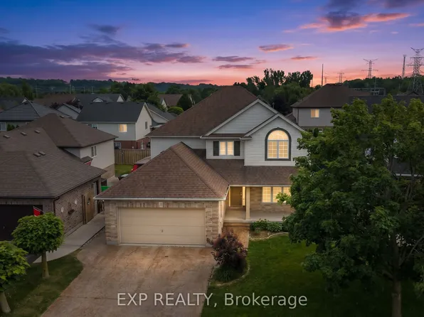 18 Briarwood Dr, Saint Catharines, ON L2S 4A7