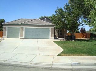 42639 La Gabriella Dr, Quartz Hill, CA 93536