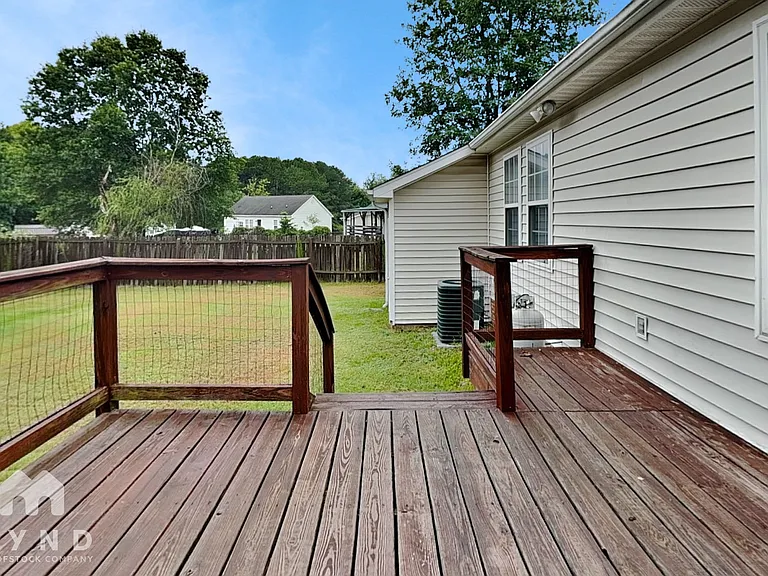928 Shannondale Dr — Photo 18