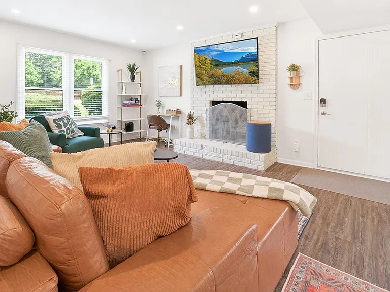 5100 Summer Gate Dr — Photo 17