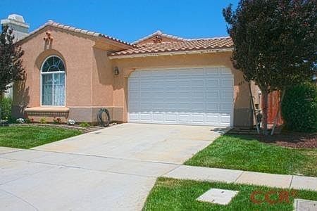 3rd image of 935 W Burgundy Ct