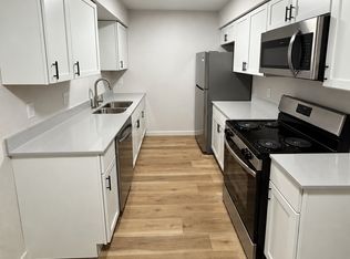 Le Chateau, Waterloo, IA 50701