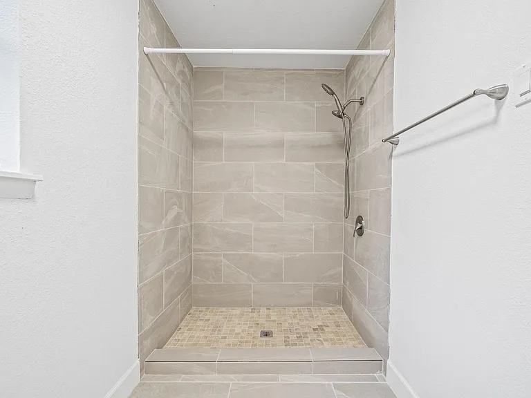 6606 Winkleman Rd — Photo 33
