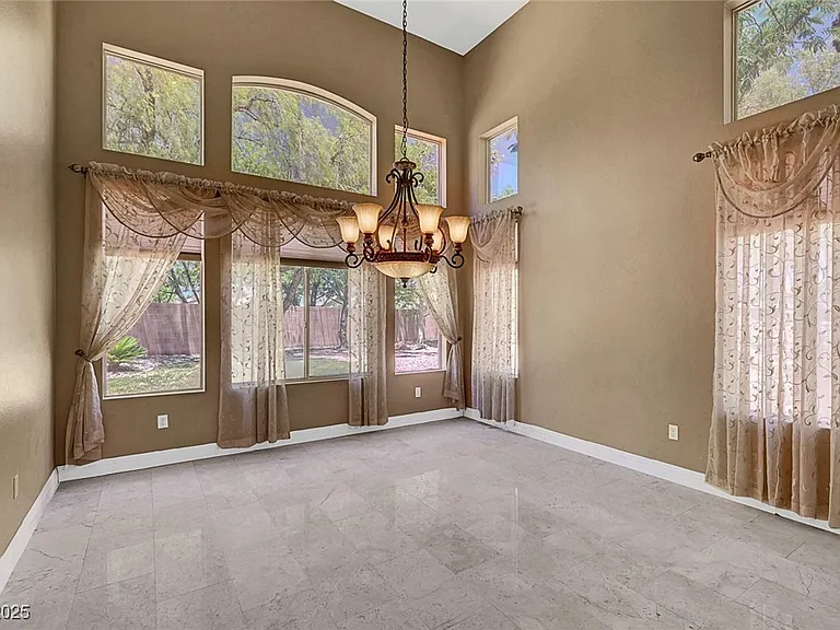 229 N Buteo Woods Ln — Photo 17
