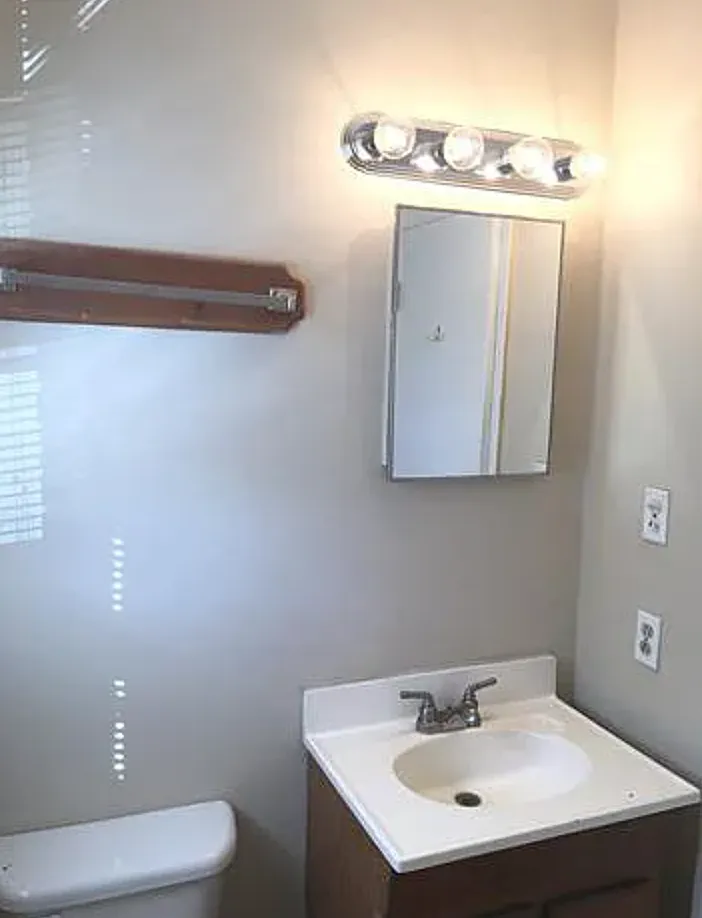 2 bed, 750 sqft, $1,050 — Photo 4