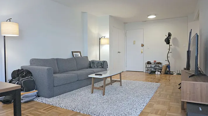 Rented by Metropolitan Equities | media 11