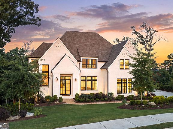 3rd image of 761 Woodvale Point