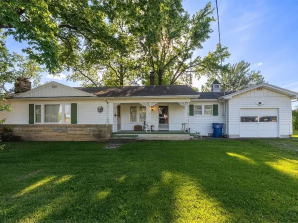 1213 E Clark St, West Frankfort, IL 62896