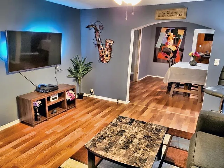 5317 Kilpatrick Ave — Photo 2