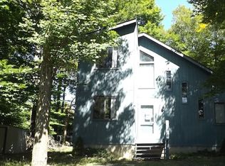 7243 Woods Ter, Tobyhanna, PA