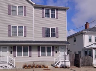 5 Green St, South Kingstown, RI 02879