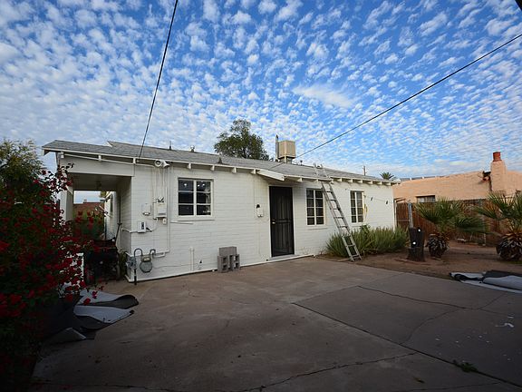 3rd image of 1641 E Turney Ave