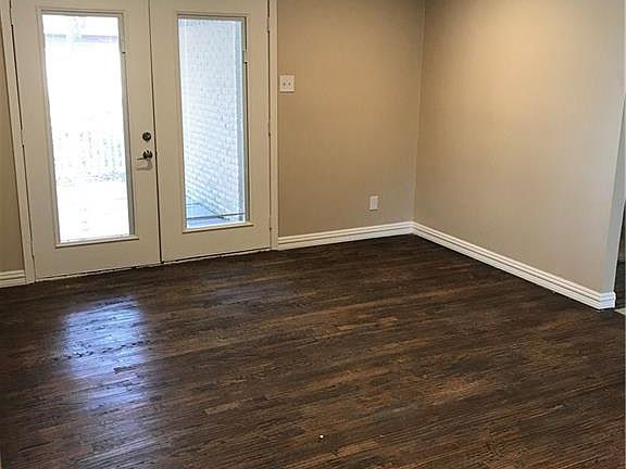 3rd image of 9205 Palisade Dr