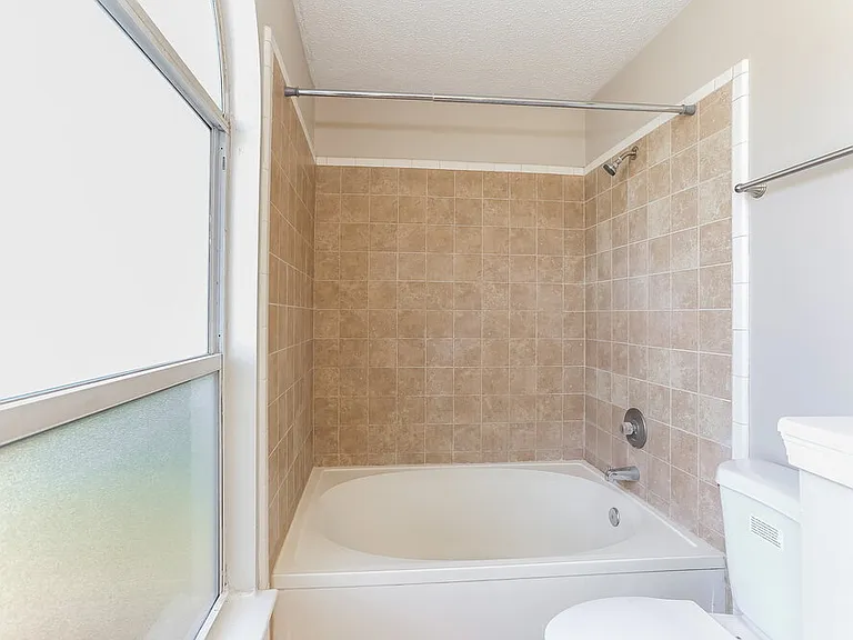 12327 Sondra Cove Ct — Photo 12