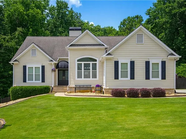 3958 Lake Ruby Ln, Suwanee, GA 30024