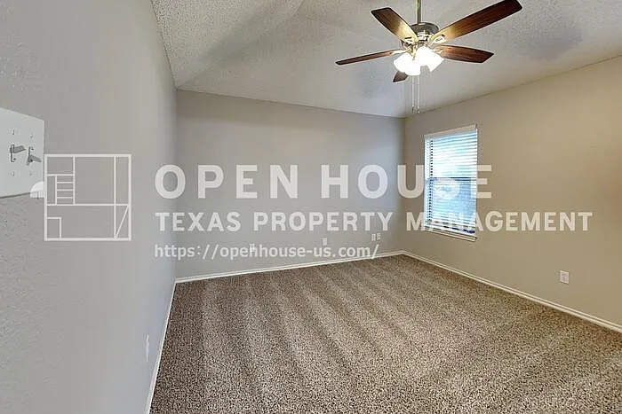 1206 Hillwood Way — Photo 10